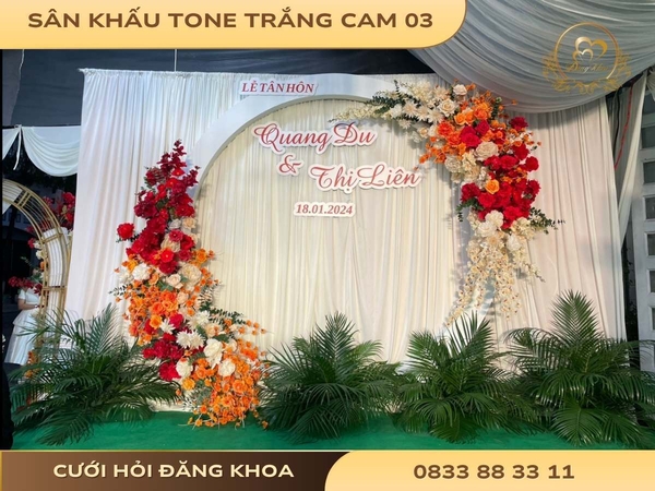 Sân khấu tone trắng cam 03