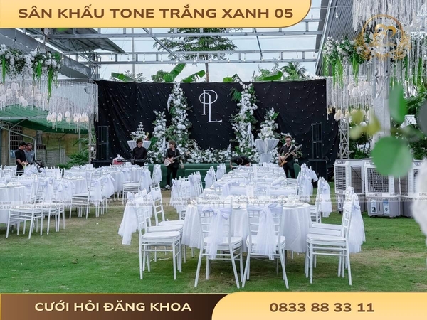 Sân khấu tone trắng xanh 05