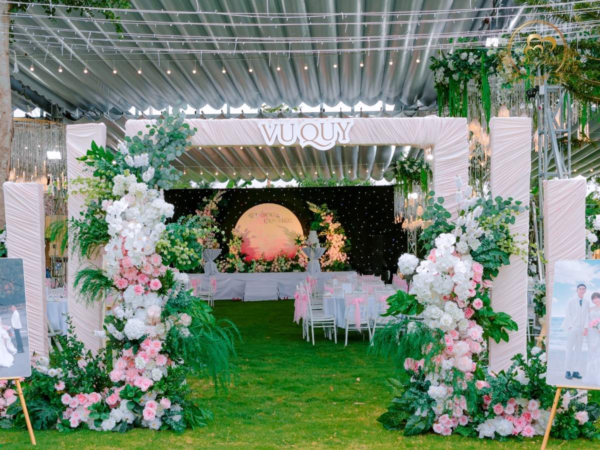 Top 50 mẫu cổng hoa cưới tone hồng 02