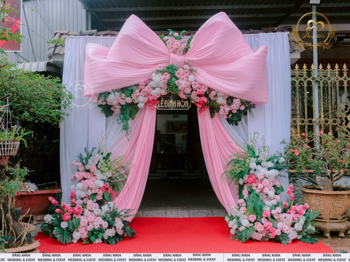Top 50 mẫu cổng hoa cưới tone hồng 05
