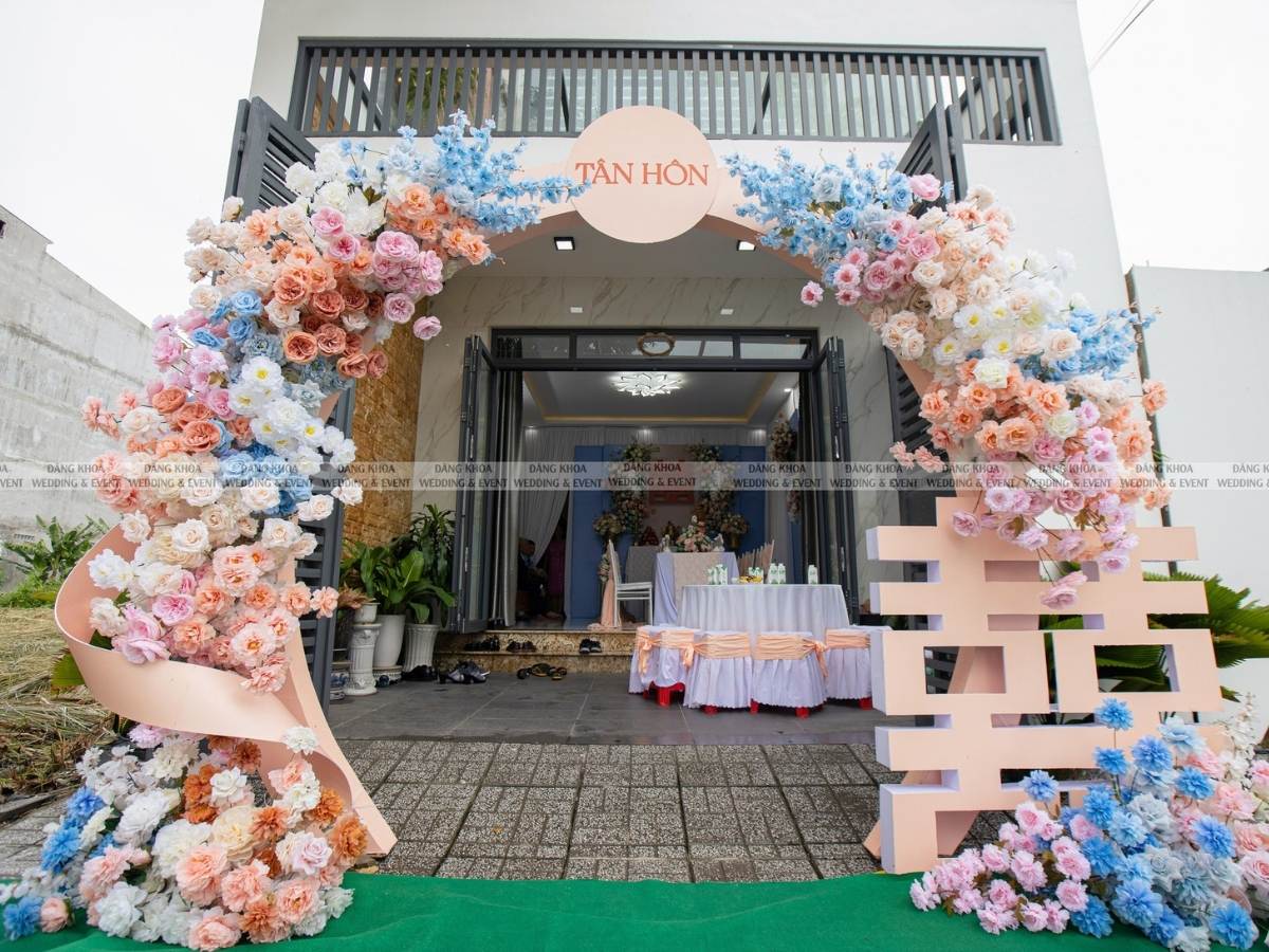 Top 50 mẫu cổng hoa cưới tone xanh dương 05