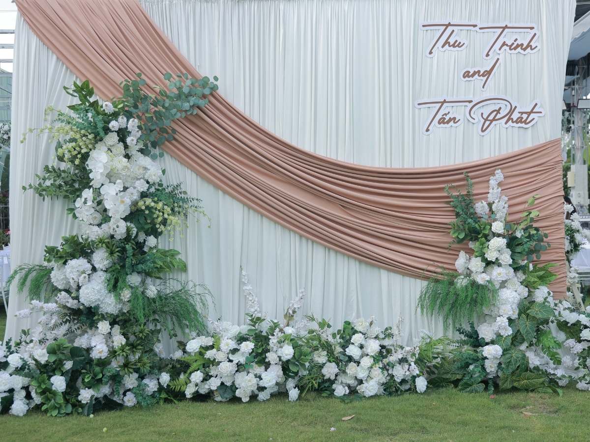 Top 50 mẫu phông chụp hình cưới tone trắng xanh lá 05