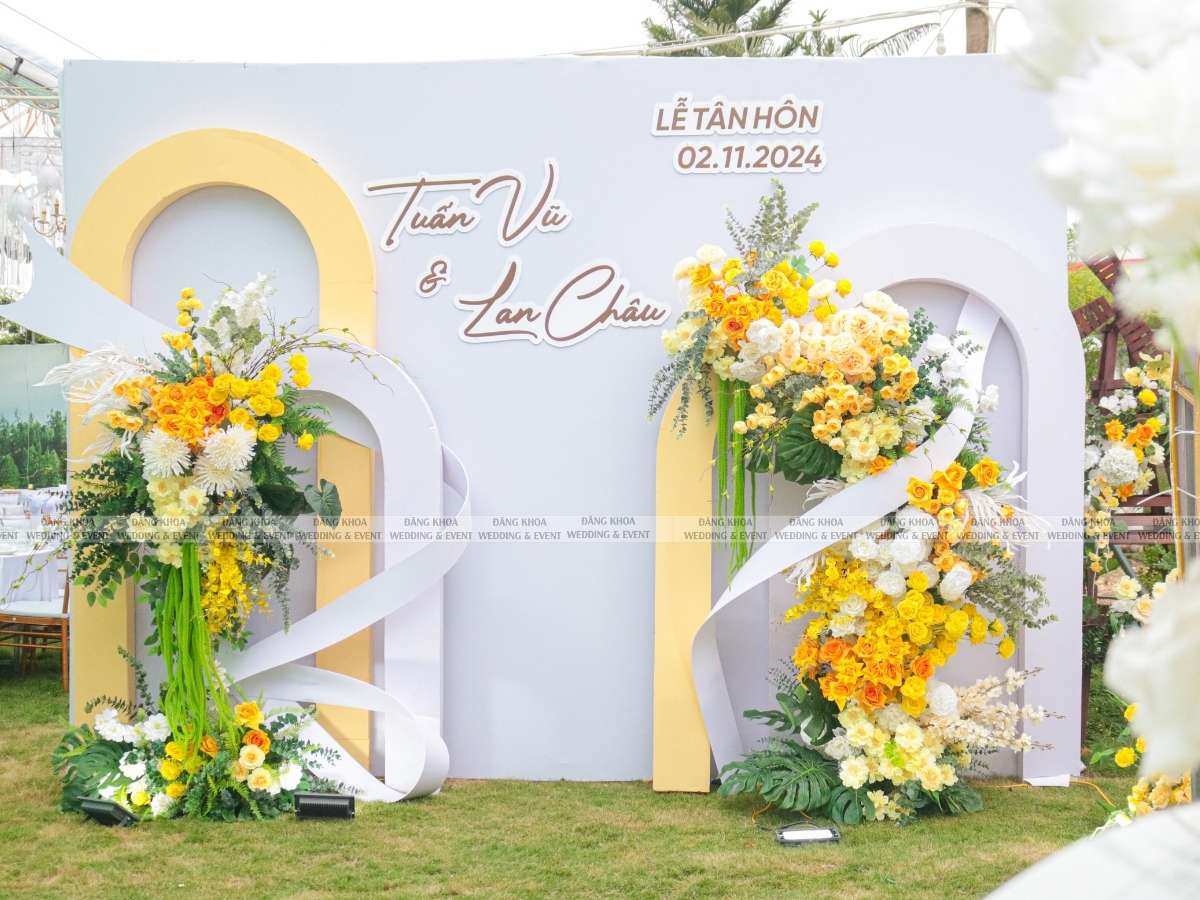 Top 50 mẫu phông chụp hình cưới tone vàng 01