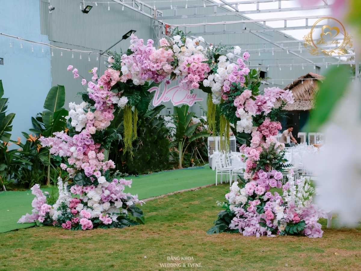 Trang trí cổng hoa