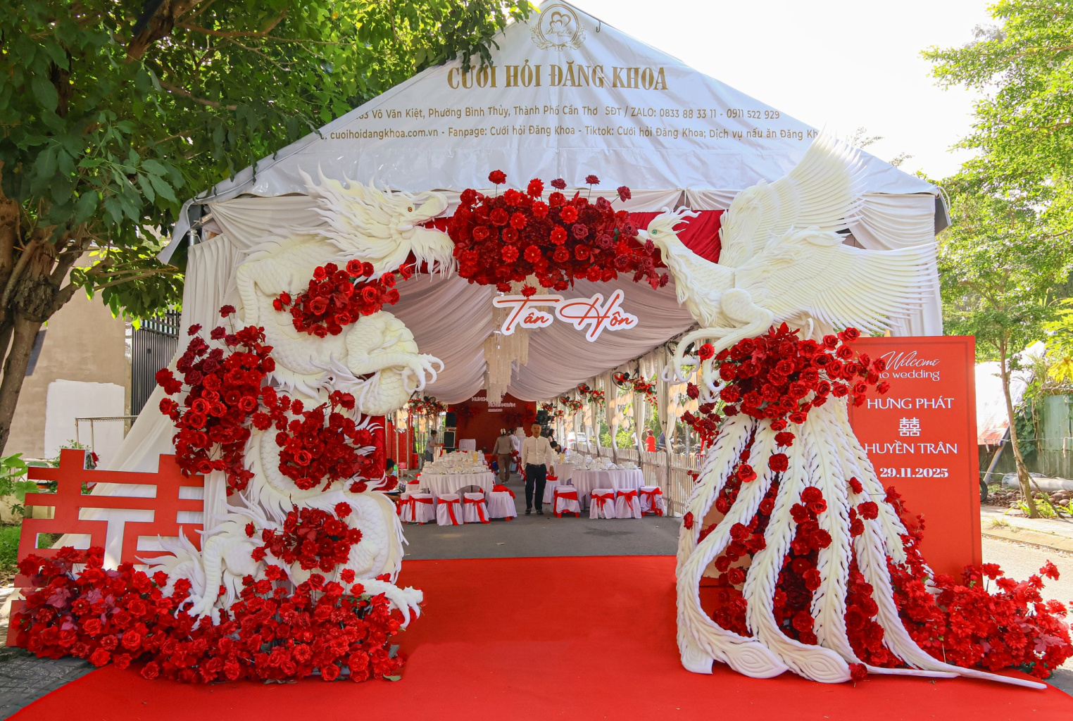 Trang trí cổng hoa