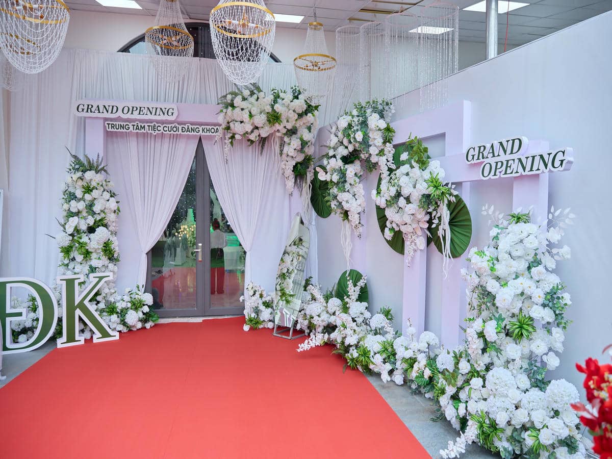 Trang trí tiệc cưới ngoài trời