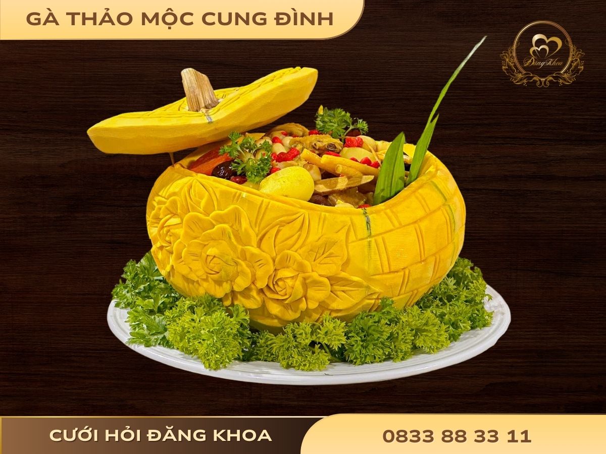 Gà thảo mộc cung đình