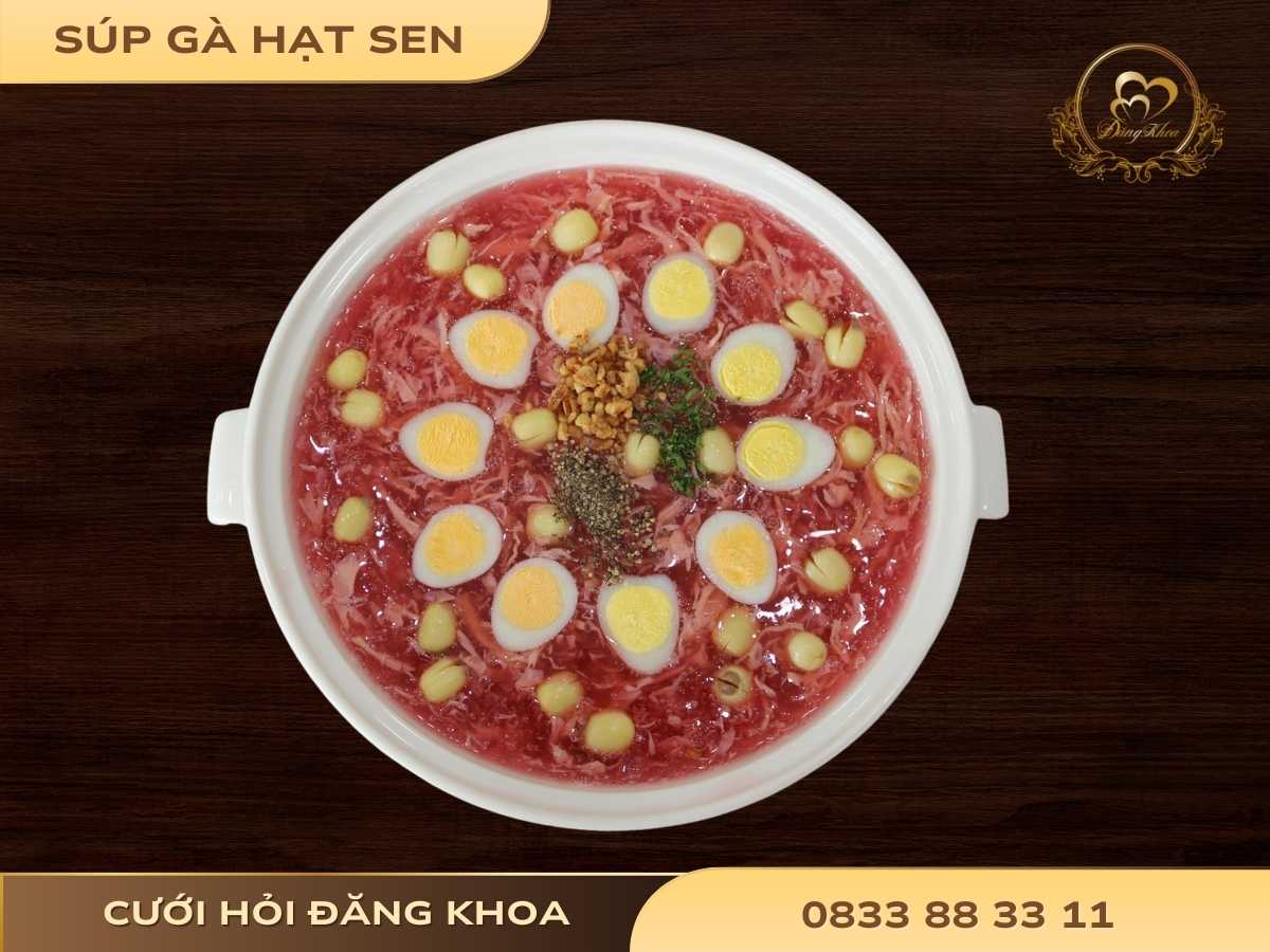 Súp gà hạt sen
